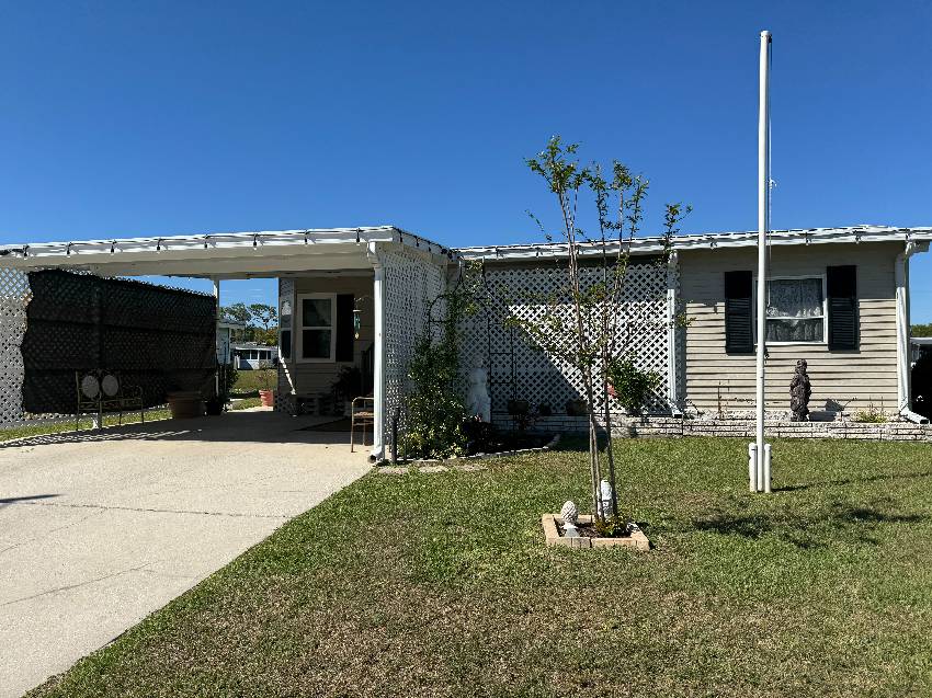 Zephyrhills, FL Mobile Home for Sale located at 39549 Sunvalley Dr Sundance